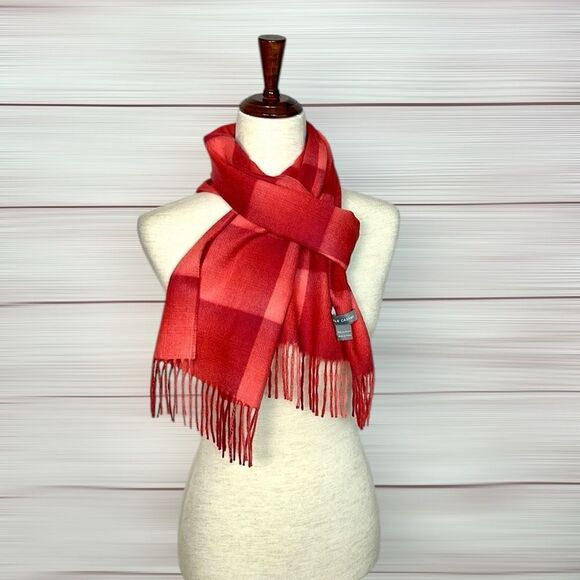 NWOT Amicale Cashmere Ombre Grid Red Scarf 70x12 inches - Picture 4 of 8